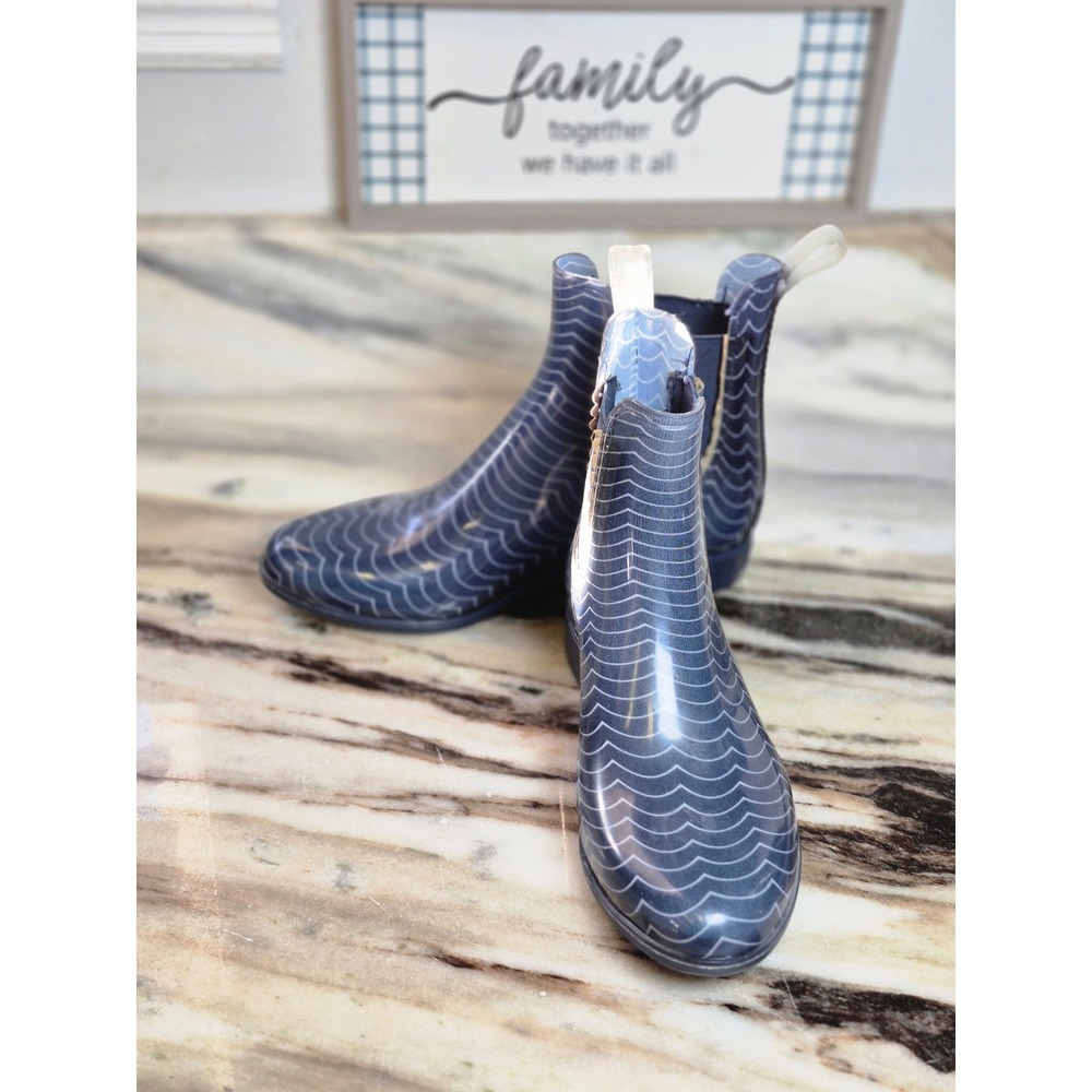 Jack Rogers Chloe Navy Blue Scalloped Wave Chelsea Rain Boots Womens Size 6M